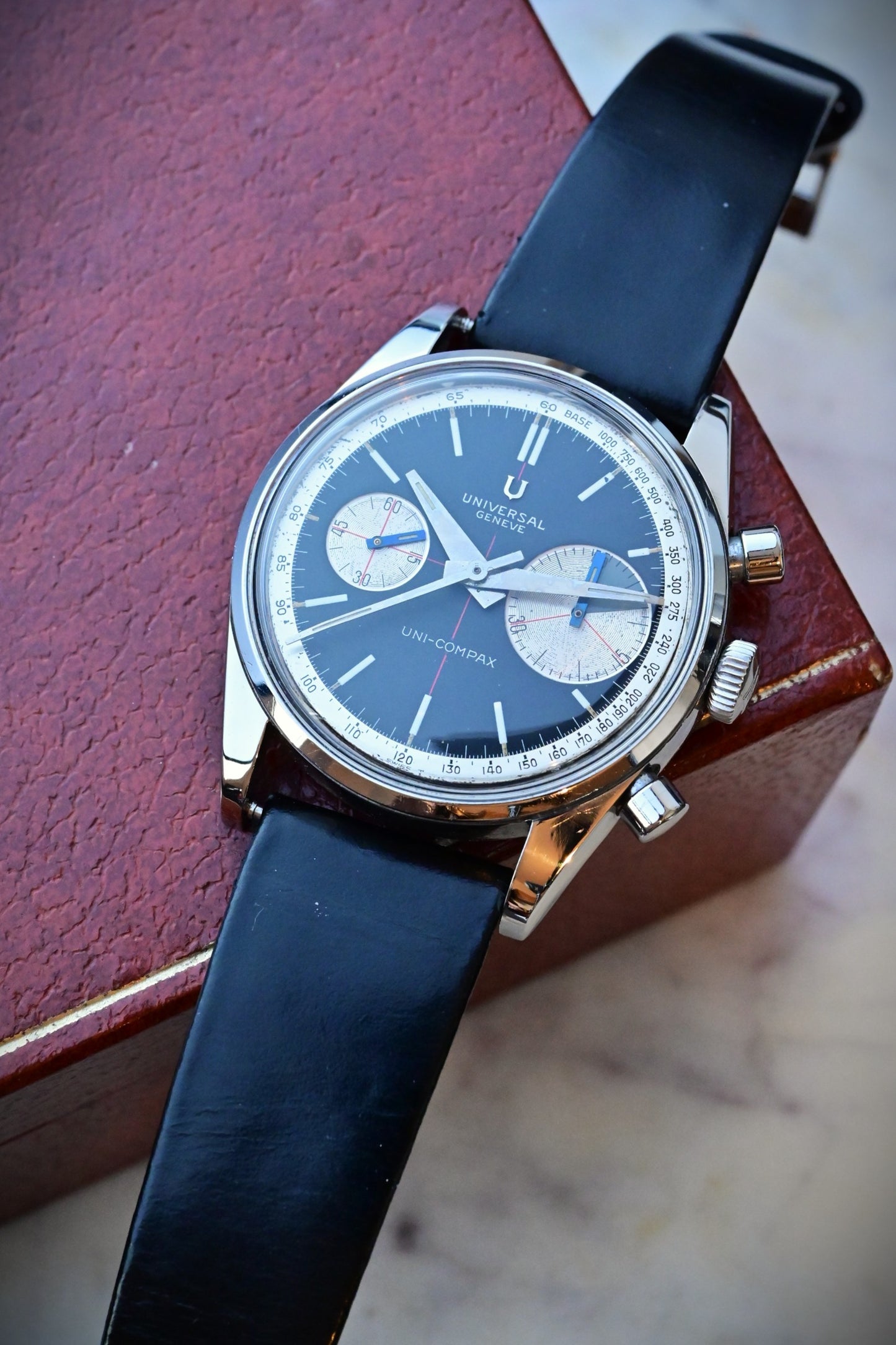 UNIVERSAL GENEVE Uni-Compax "BIG EYE" Ref. 884100/01