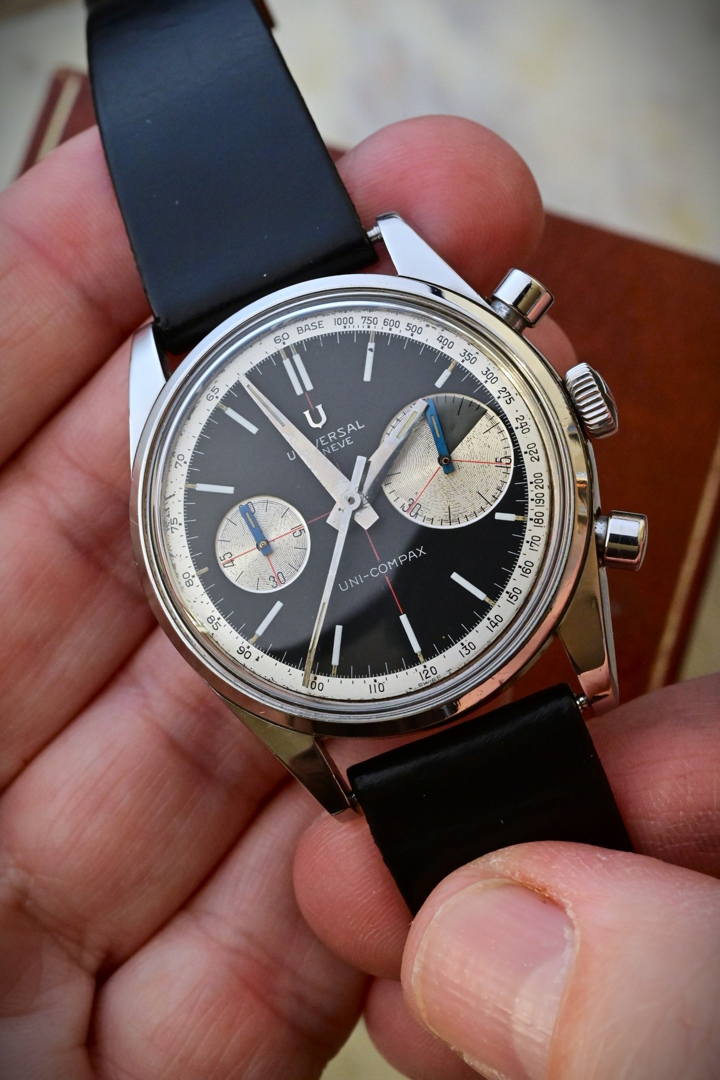 UNIVERSAL GENEVE Uni-Compax "BIG EYE" Ref. 884100/01