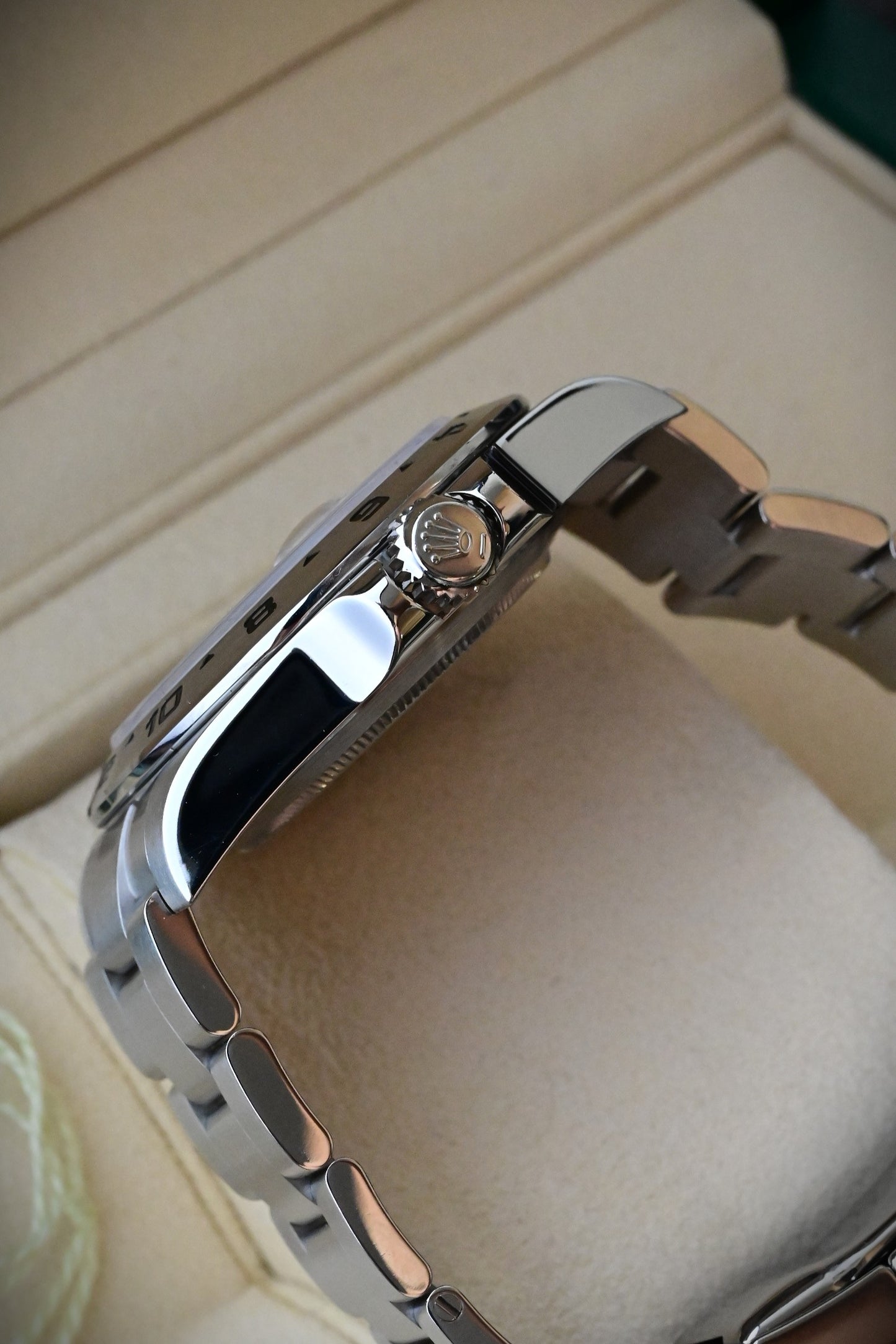ROLEX Explorer II Ref.216570