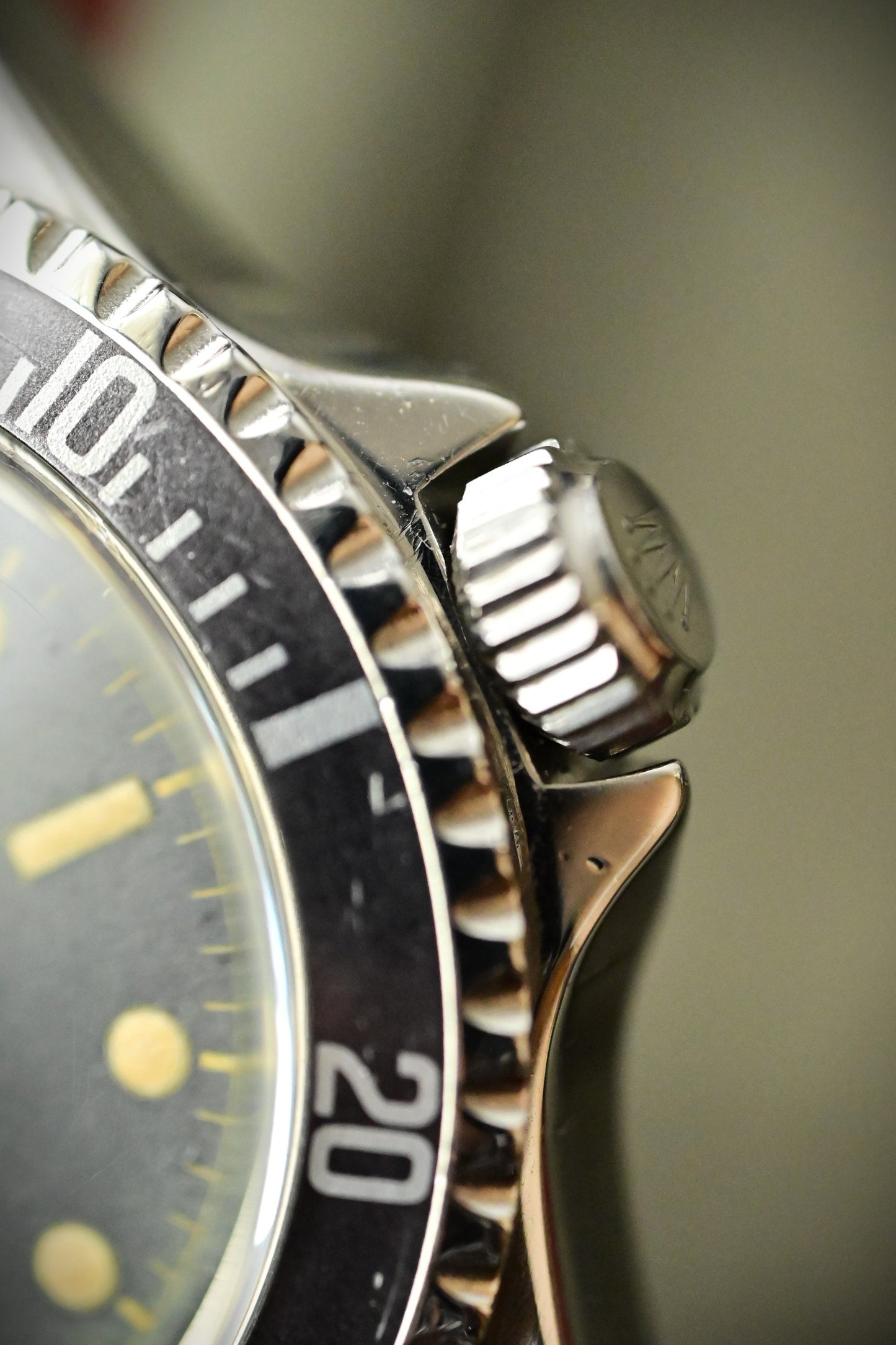 TUDOR Submariner gilt chapter ring "PCG" Ref. 7928