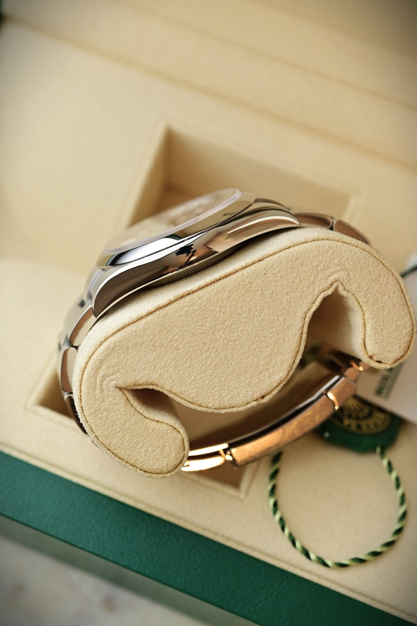 ROLEX Oyster Perpetual 39 Ref. 114300