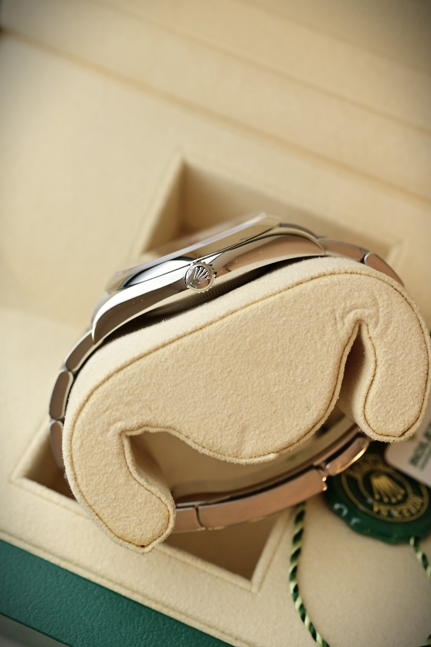 ROLEX Oyster Perpetual 39 Ref. 114300