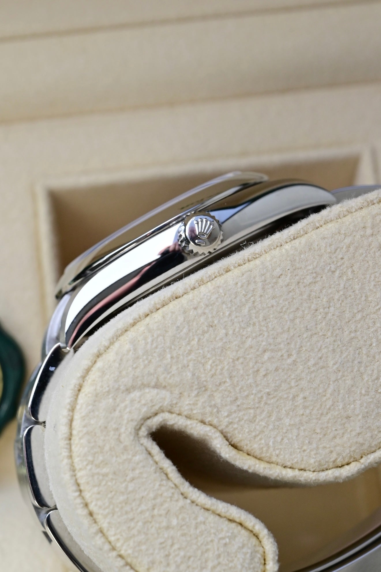 ROLEX Oyster Perpetual Ref. 124200