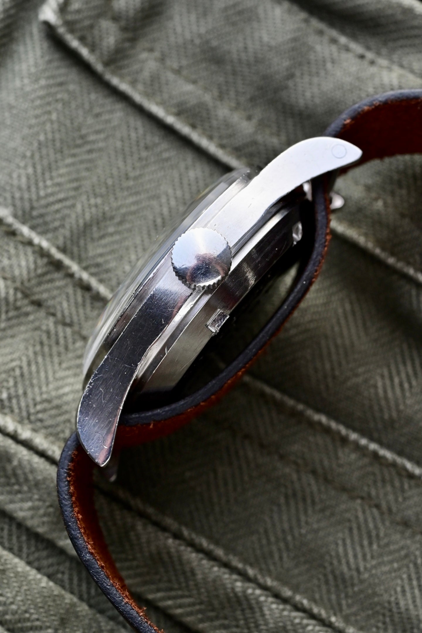 OMEGA military Royal Air Force "Fat Arrow" Ref. CK 2777